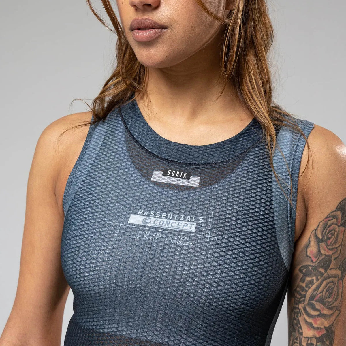 Camiseta-mujer-Second_Skin-Meteor-Caps_Unity-Gobik_5_1200x